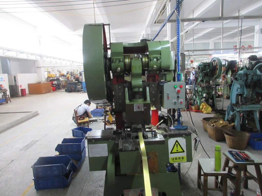 Metal sheet press machine