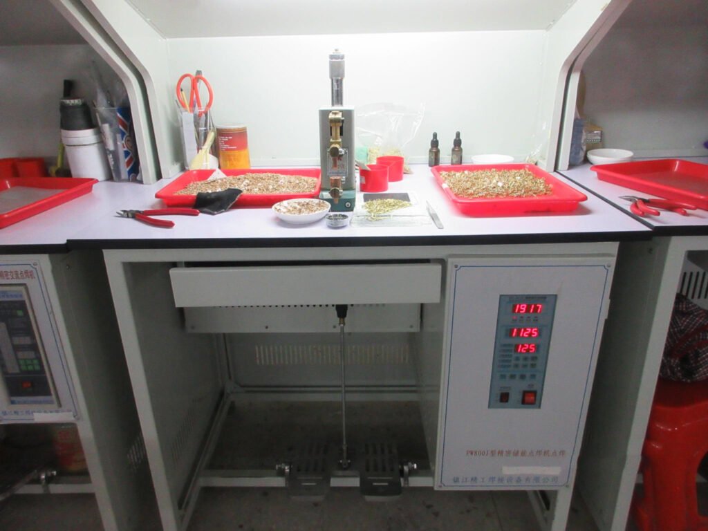 Jewelry welding machine