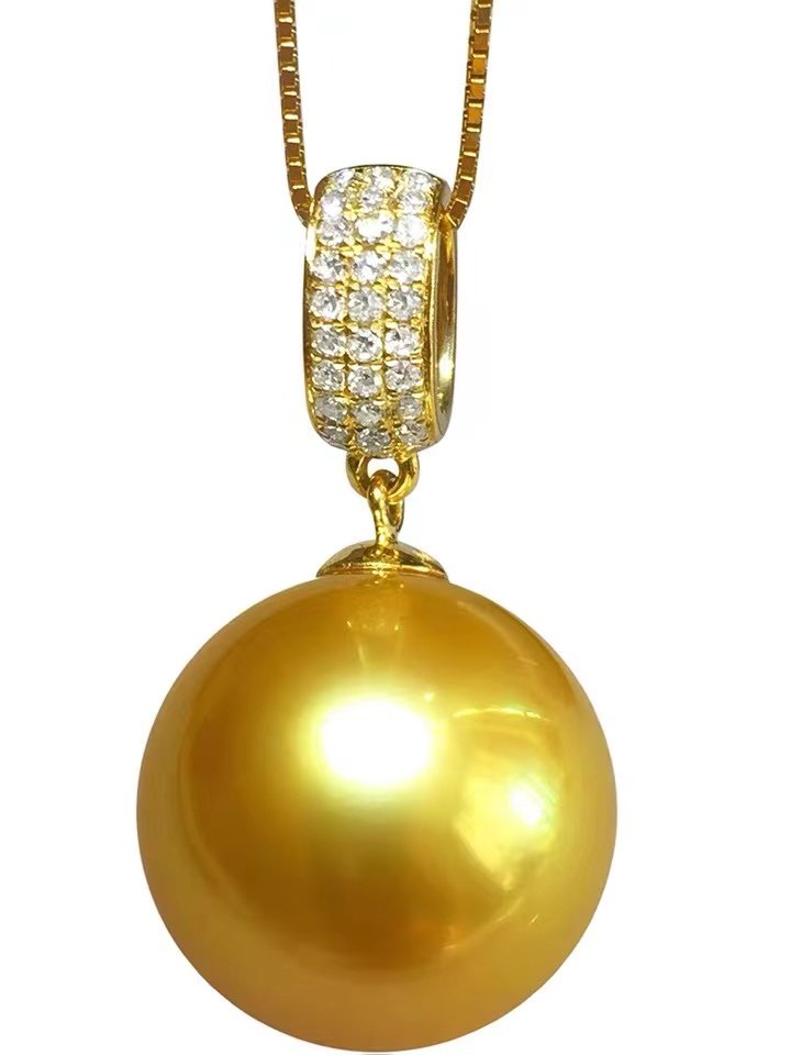 18K gold and south pacific gold pearl pendant inlaid with diamond pic