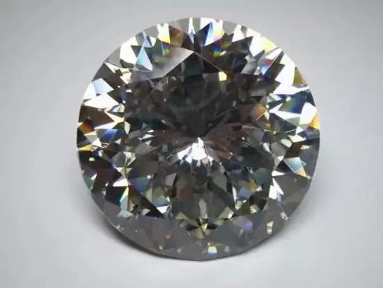 Cubic zirconia was synthesized pic