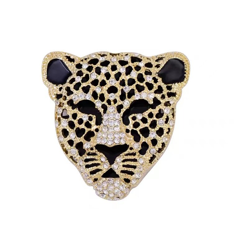 The leopard brooch pic